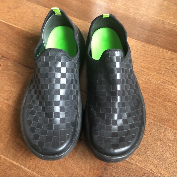 OOFOS | Shoes | Oofos Oomg Eezee Low Shoe Black Checker Size 95 | Poshmark